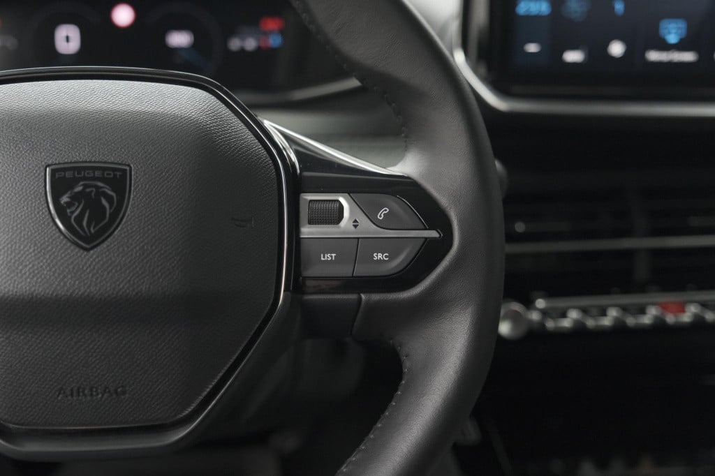 Peugeot 208 puretech 100 allure | 360 camera | apple carplay | dodehoekdete