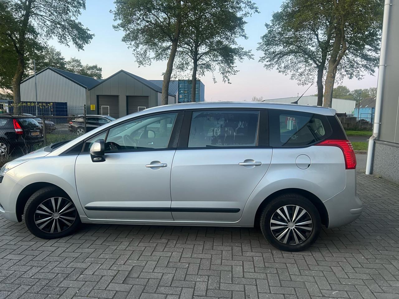 Peugeot 5008 1.6VTI Blue Lease 7 zitter