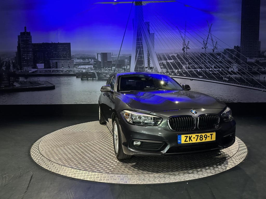 BMW 1 Serie 116i executive *pdcv&a*navi*trekhaak*