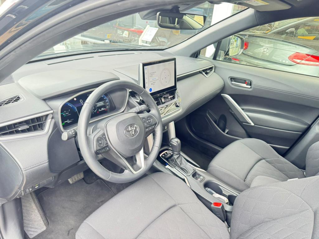Toyota Corolla Cross hybrid 200 business plus