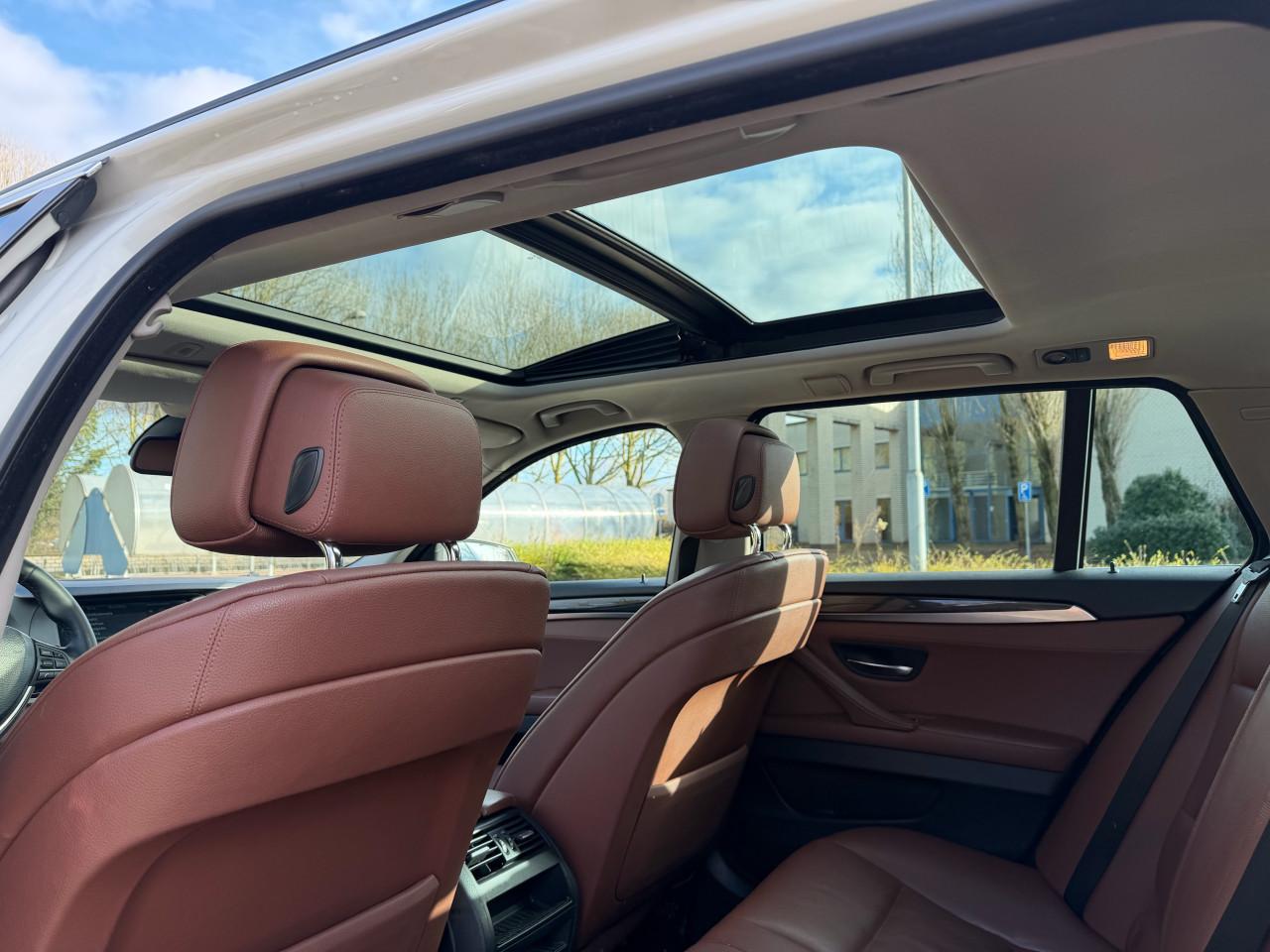 BMW 523i 3.0 6-Cilinder High Executive | Apk | Navi | Cruise | Pdc