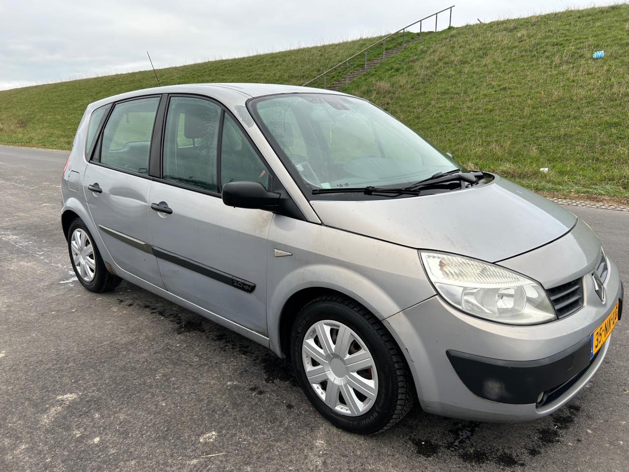 Renault Megane Scenic 2.0-16V