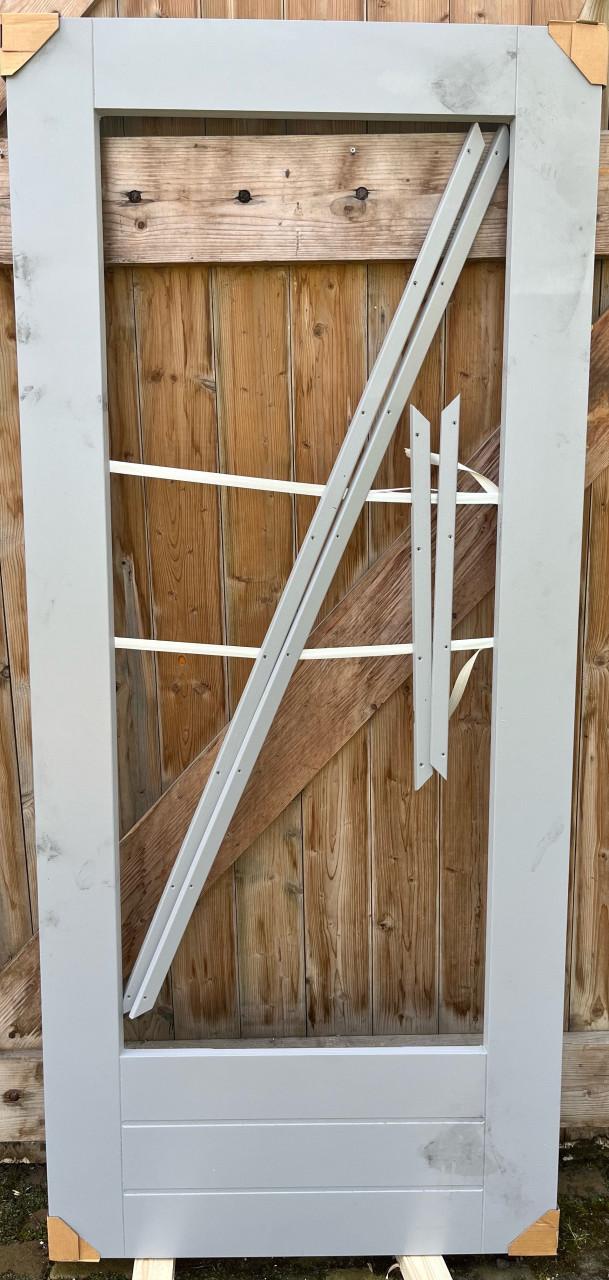 Stabiele isolerende achterdeur