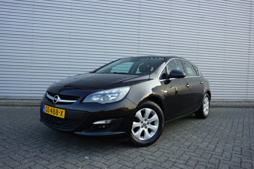 Opel Astra 1.4 turbo blitz - 1e eigenaar - airco / navi / cruise / elektr. 