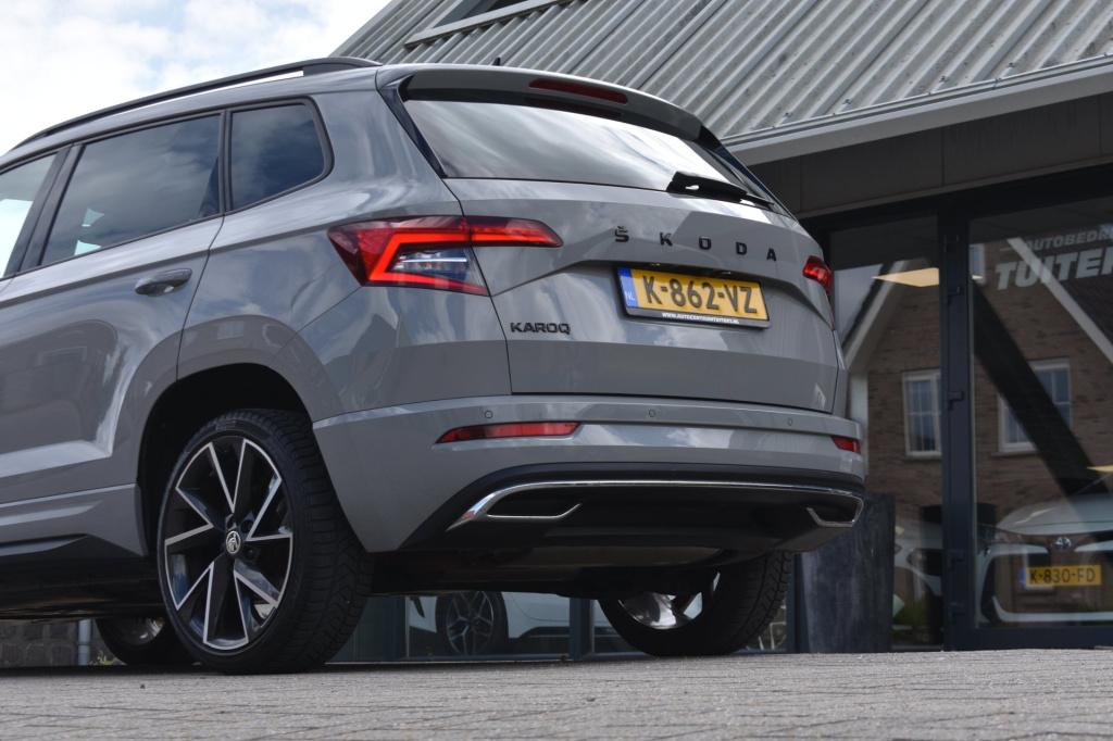 Skoda Karoq 1.5 tsi act sportline | camera | nap | stoelverwarming | apple 