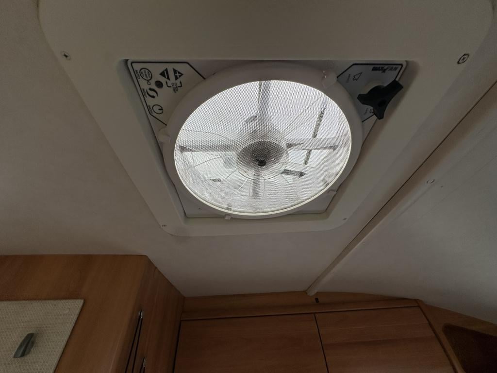 Hymer Onbekend hv 562 compacte hymer van | half-integraal met lengtebedden 