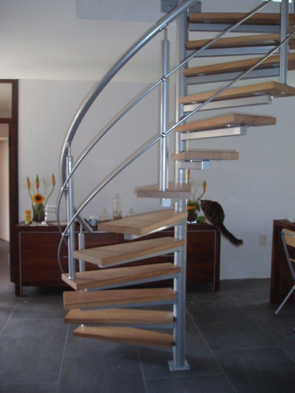 Stalen spiltrappen op maat – Al meer dan 40 Jaar vakmanschap