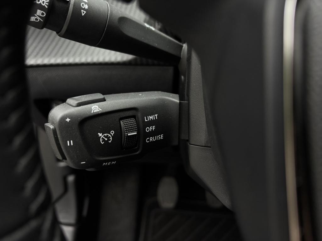 Peugeot 2008 1.2 puretech allure pack