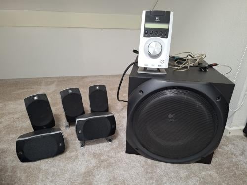 Home cinema set logitech