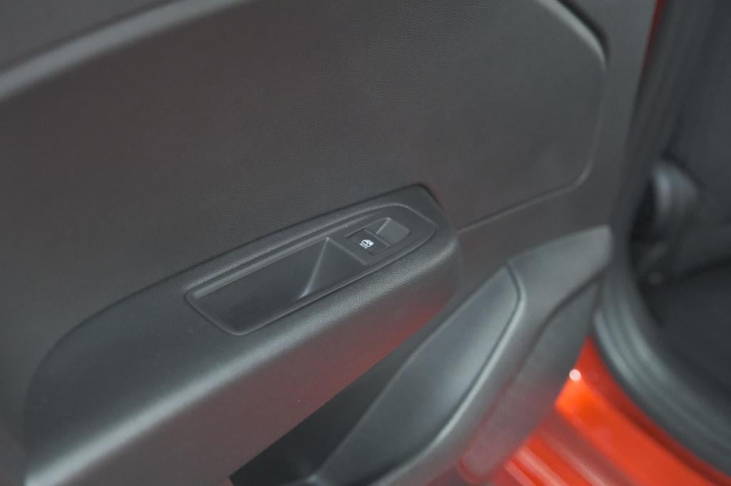 Renault Clio tce 90 gpf evolution | stoelverwarming | parkeersensoren | nav