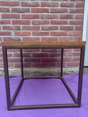 Bijzettafeltje industrueel