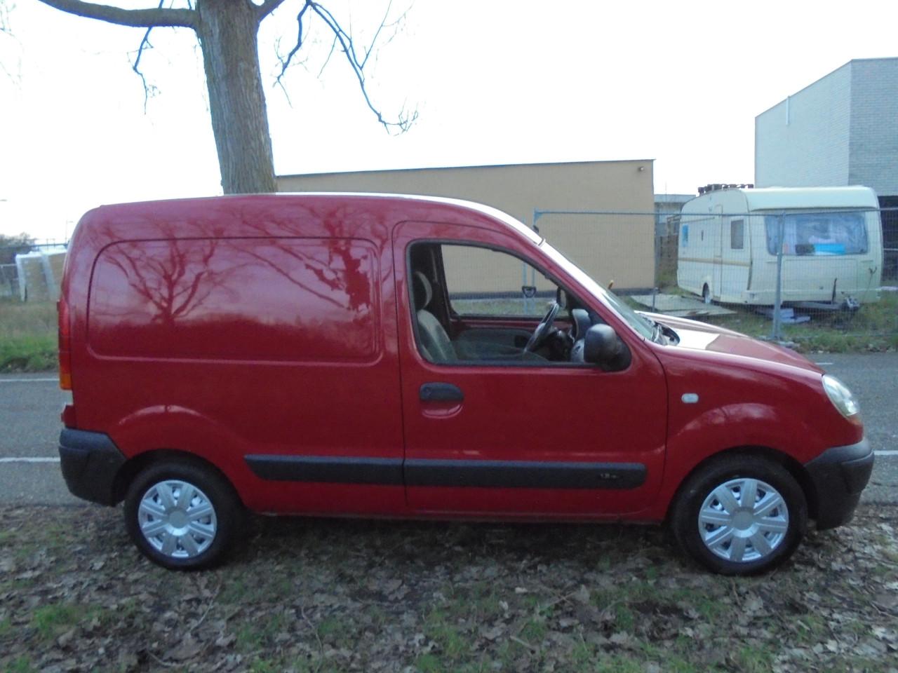 Kangoo 1.2 – 16V Expression in de benzine uitvoering en grijs kenteken!!!!!