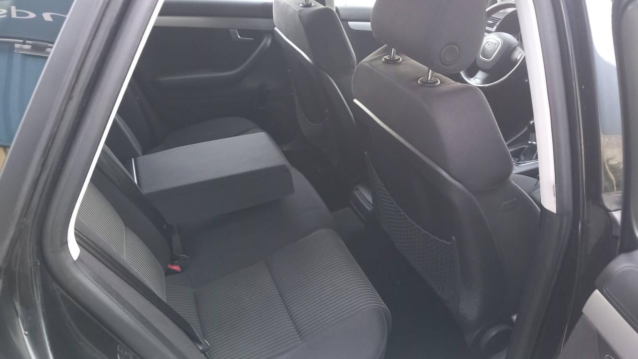 Audi A4 1.8 Turbo Quattro S-Line  station bj:2005 airco lm-velgen