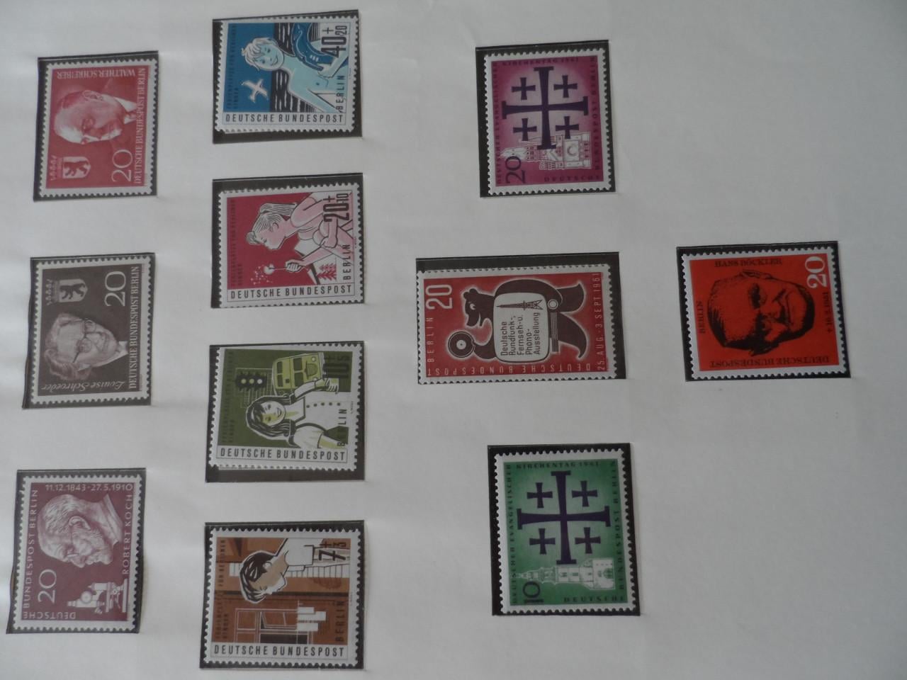 Postzegels BERLIJN 2 LINDNER FALZLOZ T albums en 100 FDC's