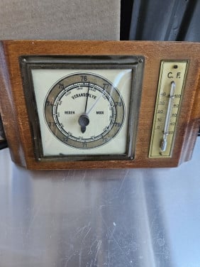 Mooi jaren 50 barometer en thermometer in werkende staat...