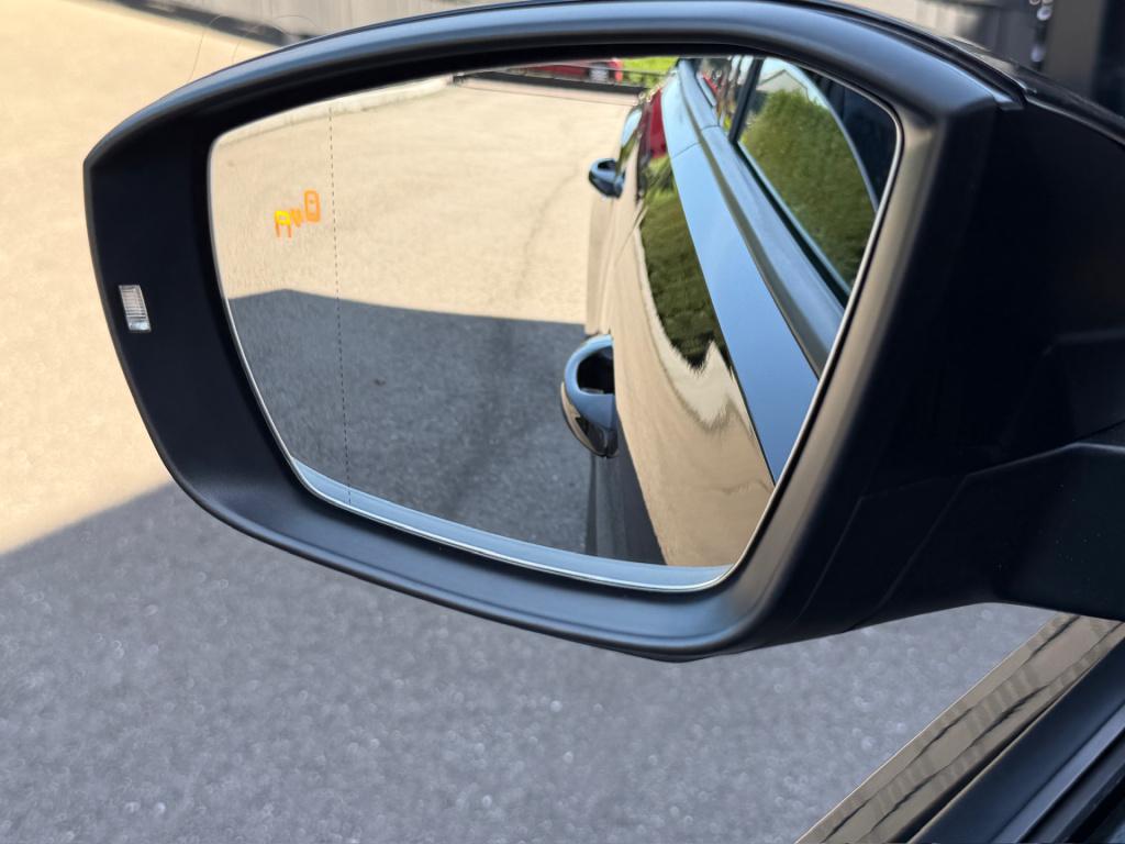 Volkswagen T-roc 1.5 tsi 150pk dsg 2x r-line | virtual | camera | dode hoek