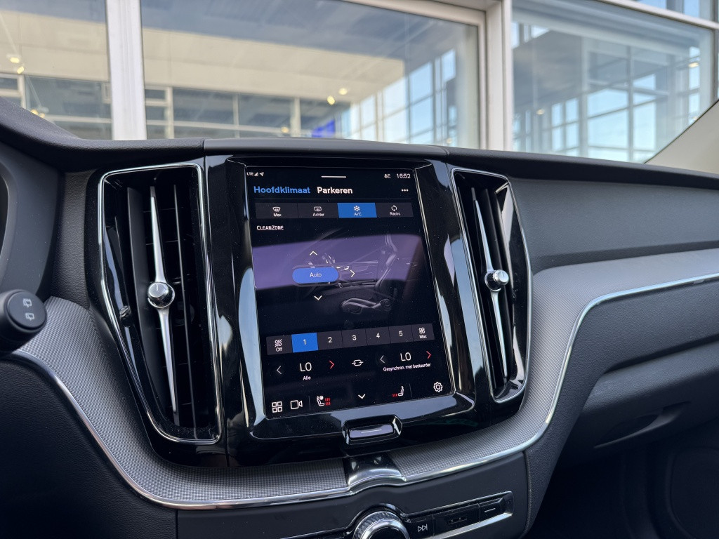 Volvo XC60 t6 398pk recharge plus dark| panodak| adap.cruise| trekhaak| 360
