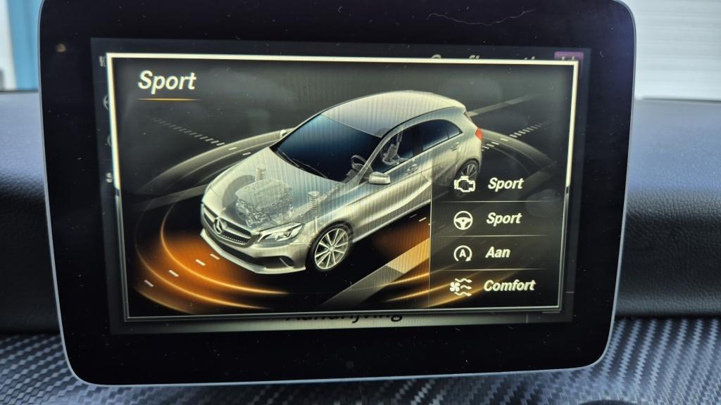 Mercedes-Benz A-Klasse 180 bus. sol. amg*led*navi*stoelvrw*18 inch*leder*zw