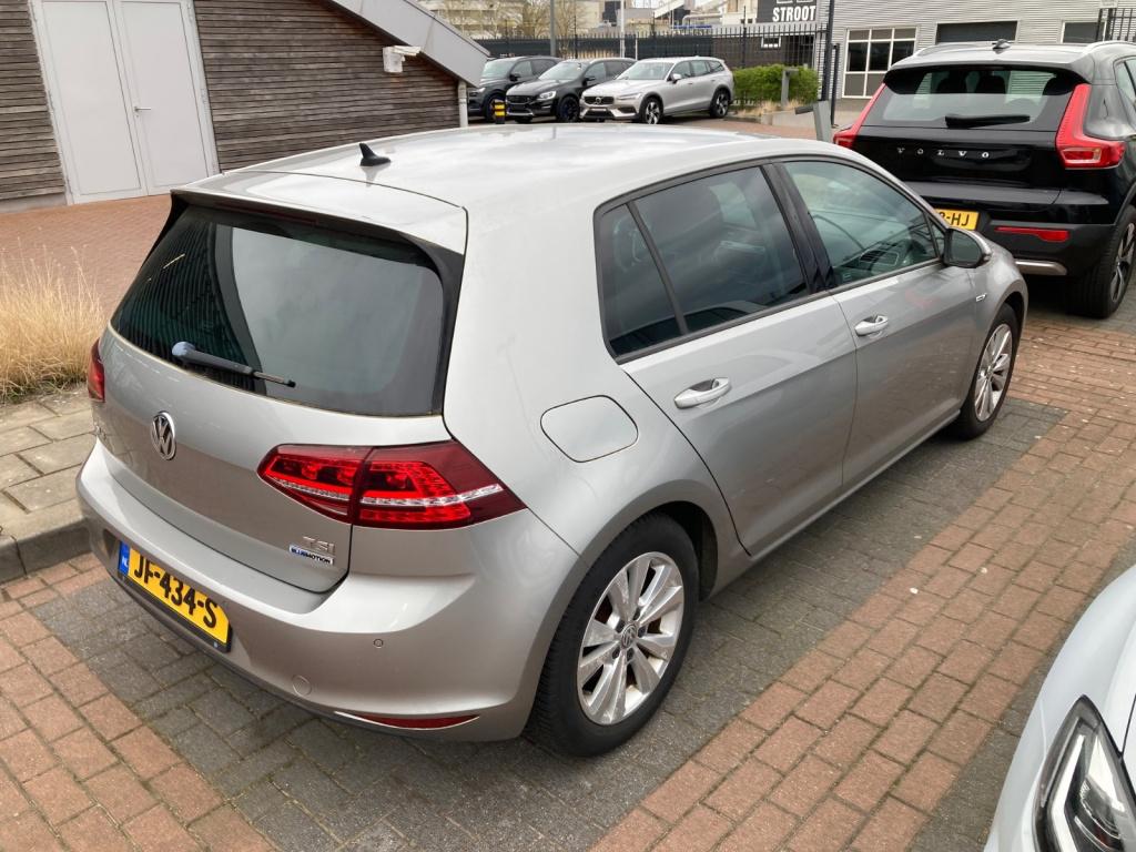 Volkswagen Golf 1.0 tsi business edition connected