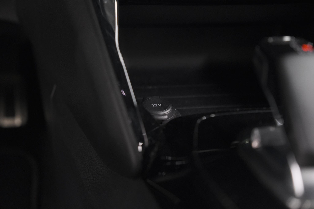 Peugeot E-2008 ev gt pack 50 kwh | schuif-/kanteldak | adaptieve cruise con