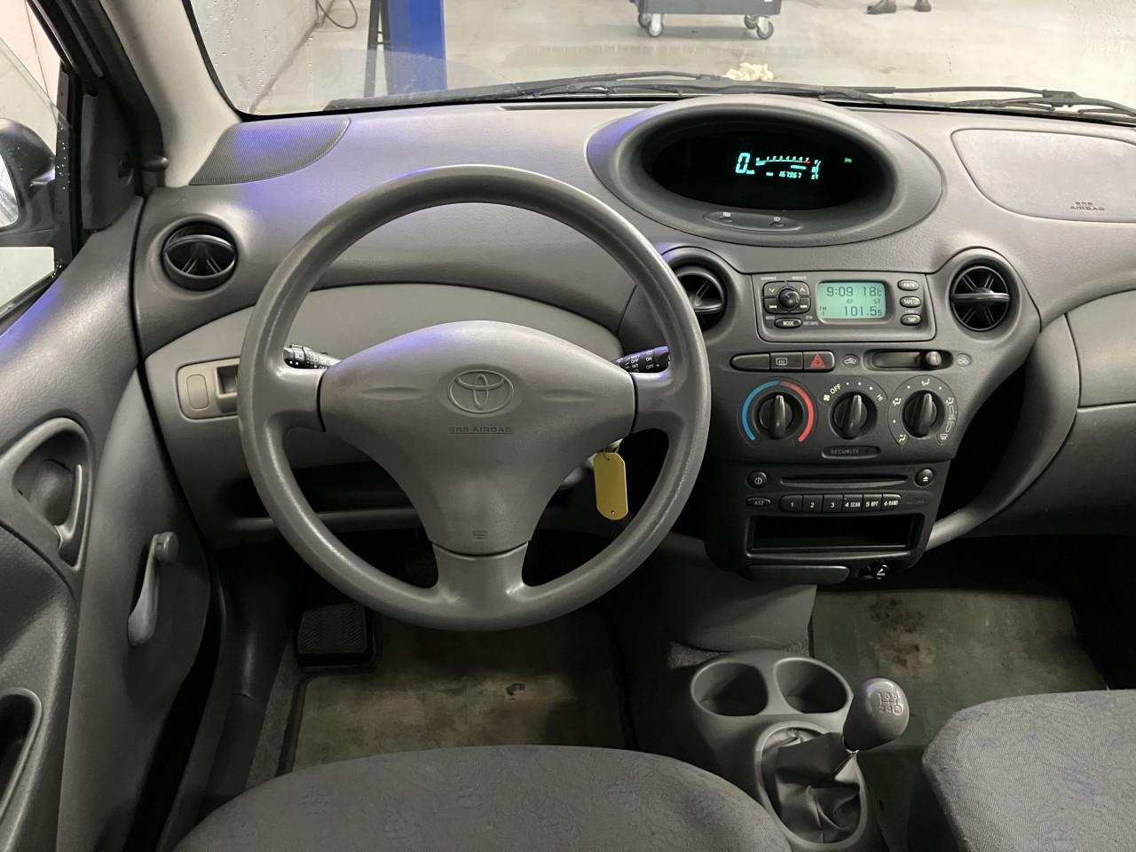 Toyota Yaris 1.0-16V VVT-1 Yorin