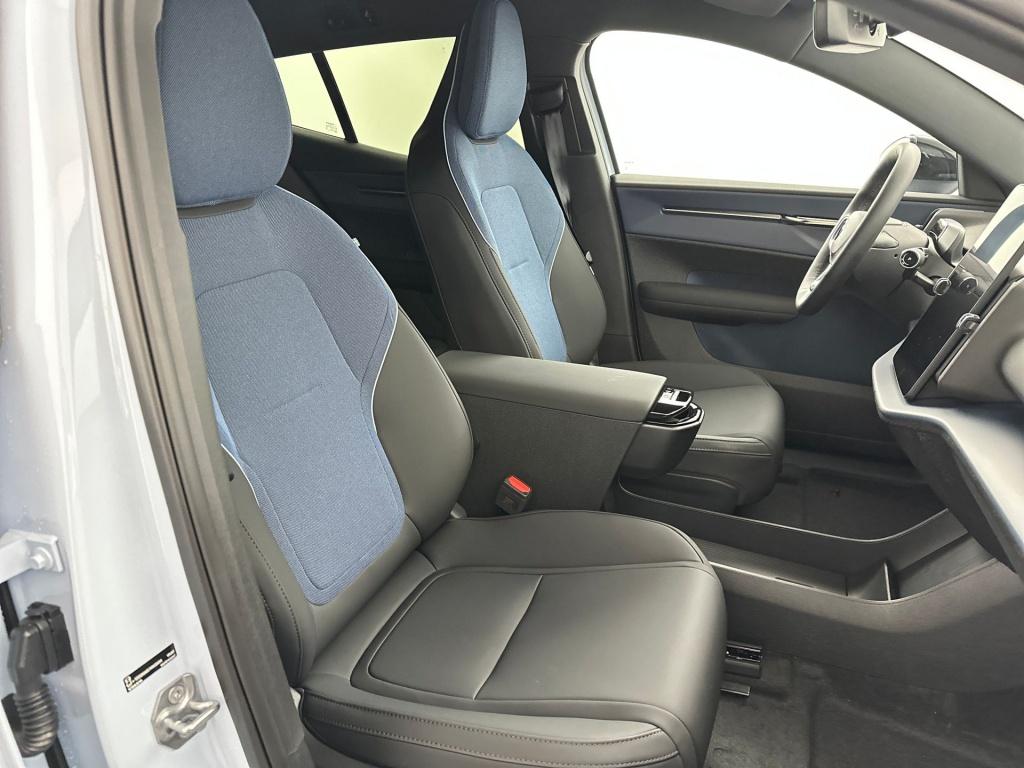 Volvo Ex30 p3 long range plus europa