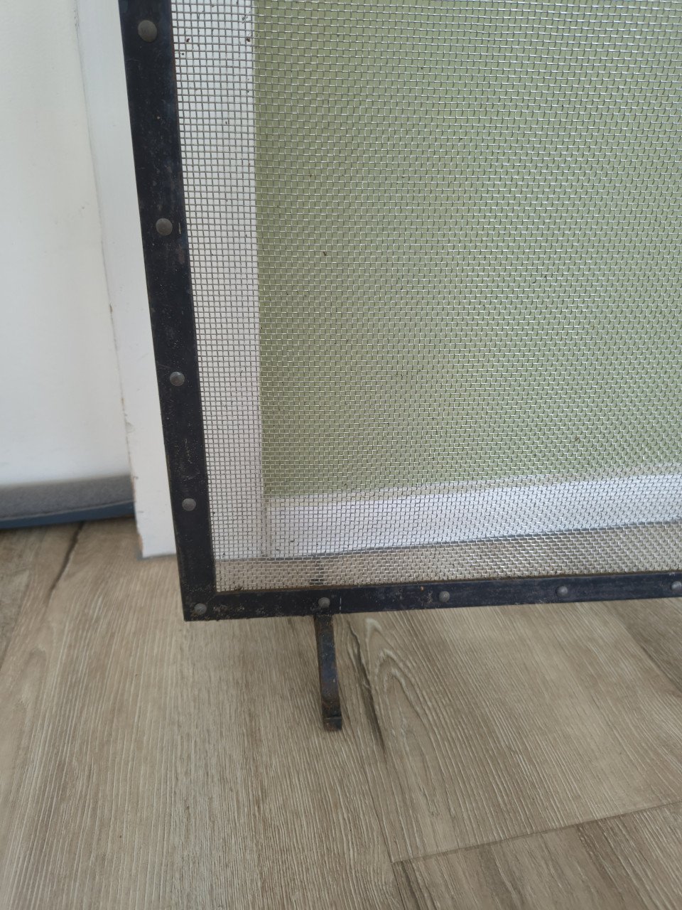 Prachtig zwart openhaard scherm, spatscherm, vonkscherm.