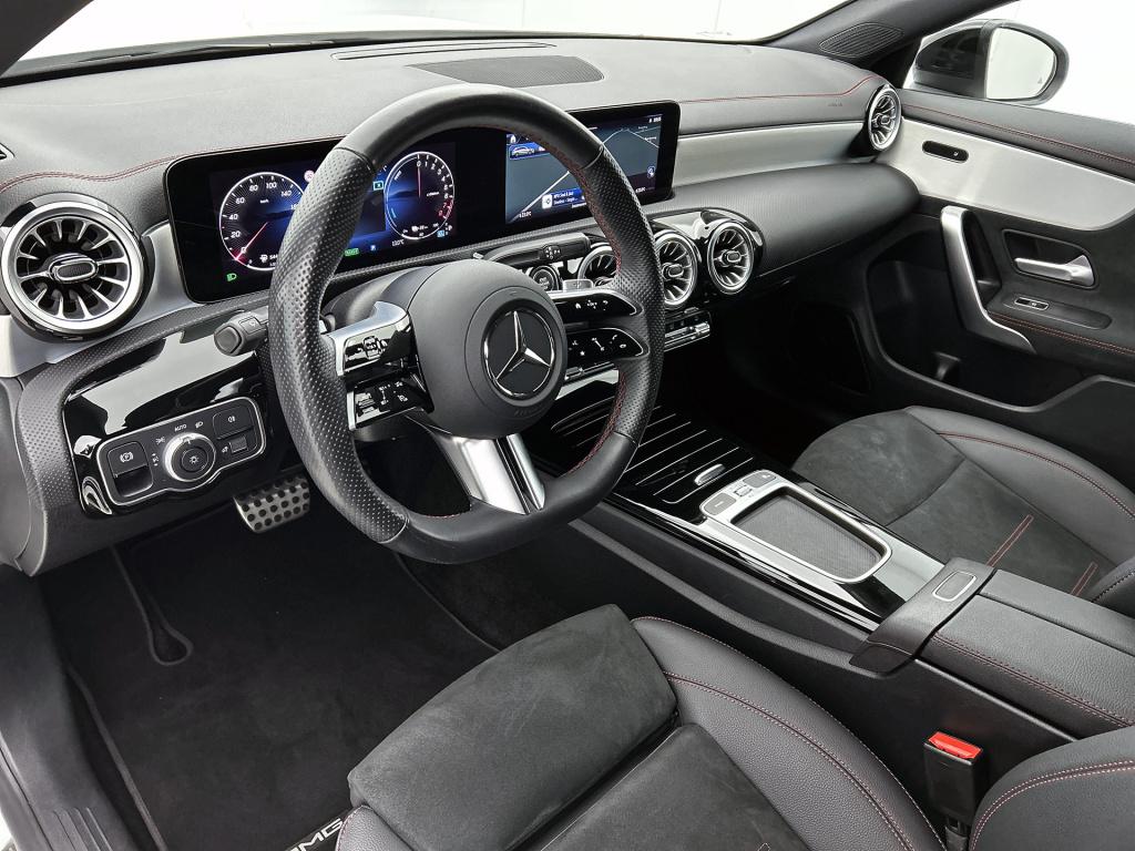 Mercedes-Benz Cla shooting brake 250 e amg plug-in hybride amg line | night