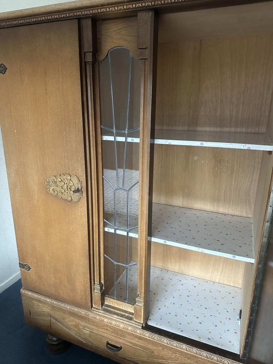 Oude linnenkast (gereserveerd)