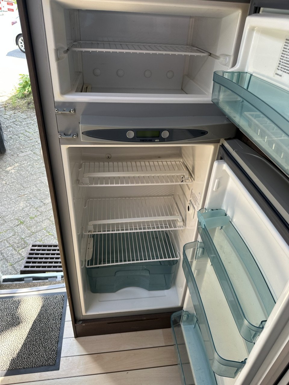 Bavaria T073XLC 2011 slechts 80.008km! 4pers queens bed, jaar APK, garantie