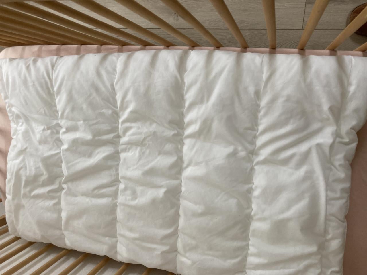 Houten kinderledikant met toebehoren