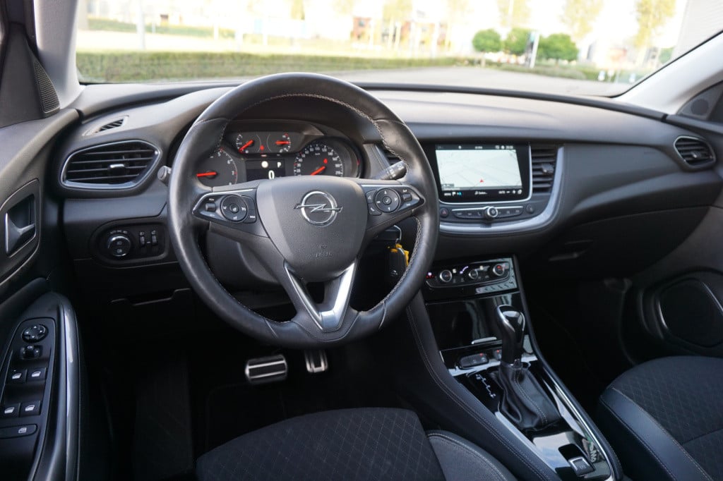 Opel Grandland X 1.2 turbo 120 jaar edition climate / navi / carplay / crui