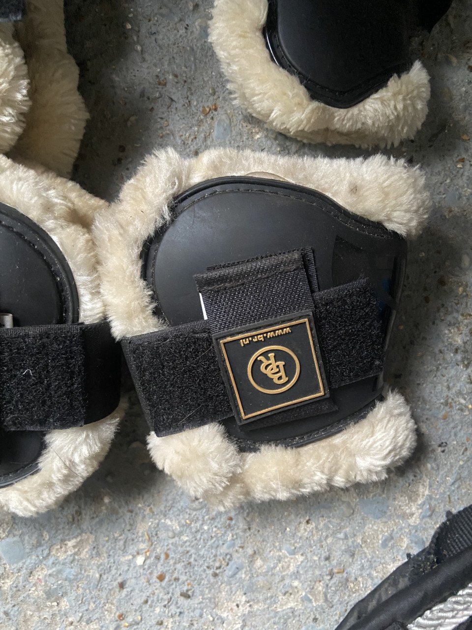 Peeskapjes met bont maat pony