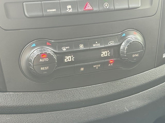 Mercedes-Benz Vito 114 cdi lang l trekhaak l becker map pilot l camera l le