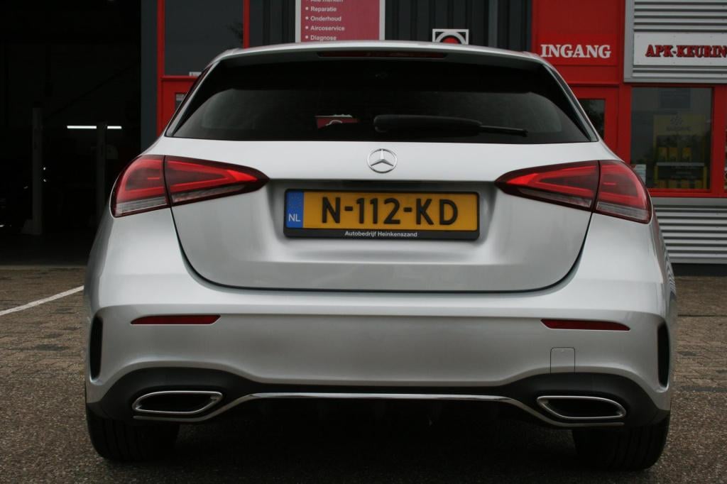 Mercedes-Benz A-Klasse 180 business solution amg