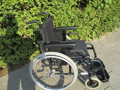 Te koop Quikcy rolstoel met veel mogelijkheden