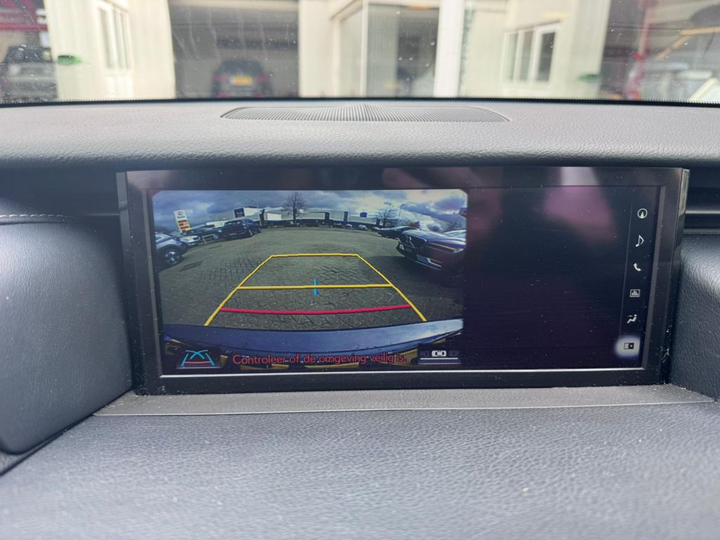 Lexus Is 300h hybrid business line