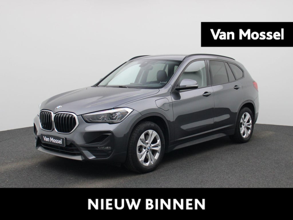 BMW X1 xdrive25e executive | automaat | lmv | parkeer sensoren | camera | c