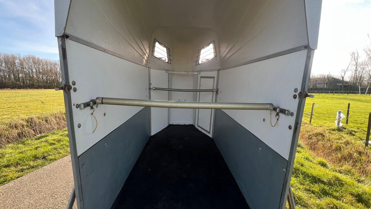 Prachtige goed onderhouden 1,5 paard trailer