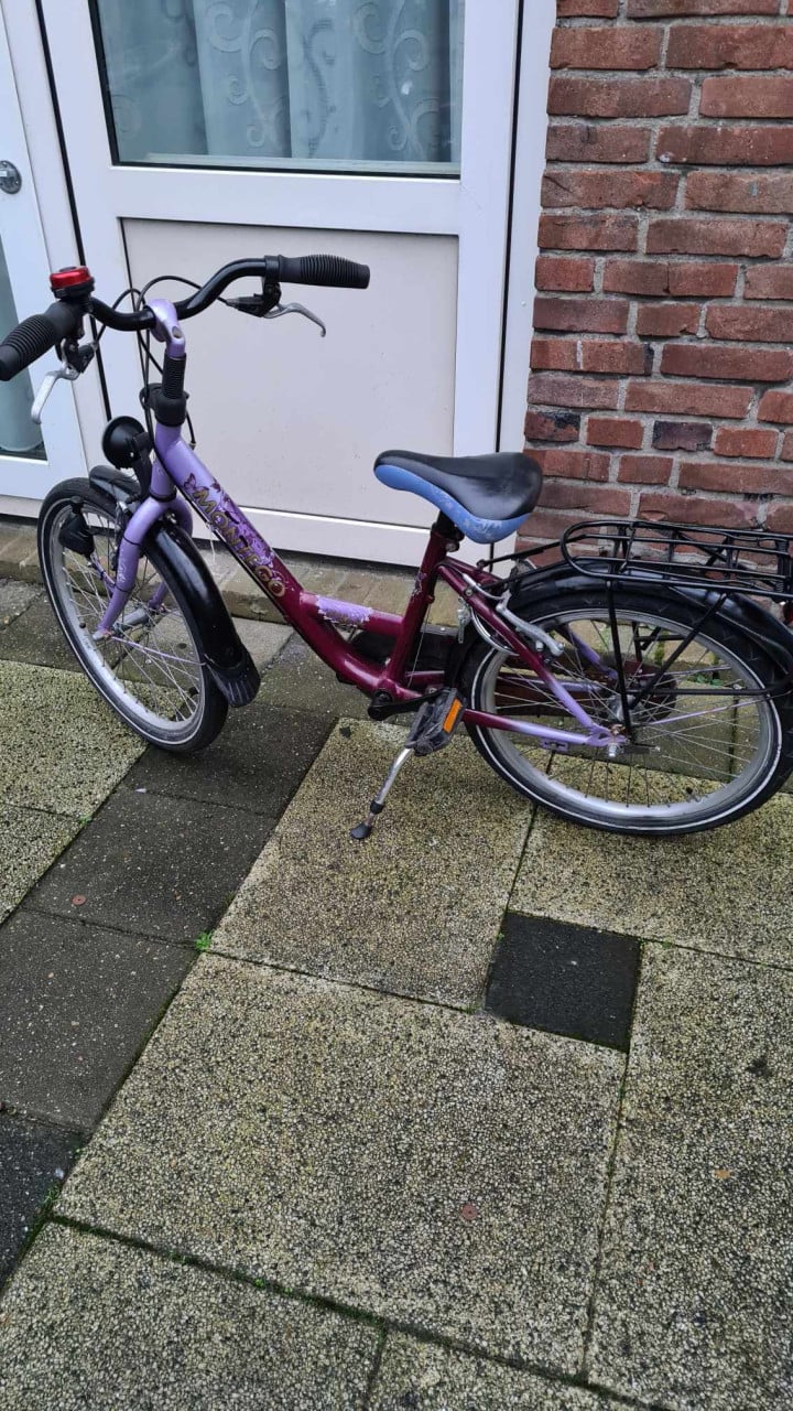 Meisjes fiets merk MONTEGO-20 inch- met trap rem achter-nieuw slotje