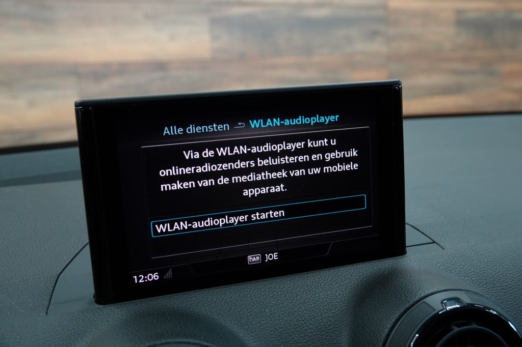 Audi Q2 30 tfsi | stoelverw. | leder | pdc |