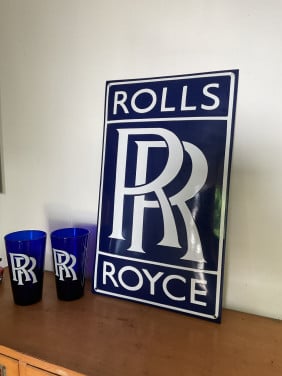 Emaille bord Rolls Royce + 2 glazen RR.