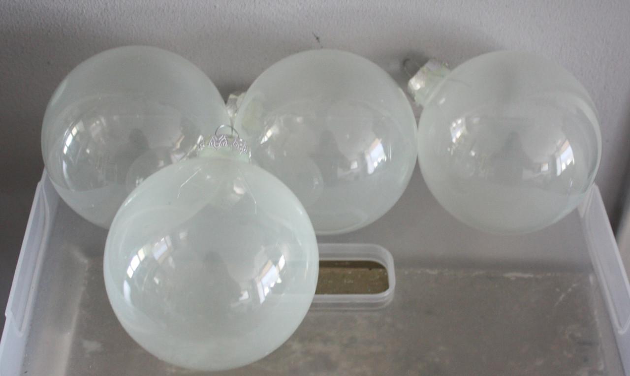 Set van 4 glazen kerstballen transparant