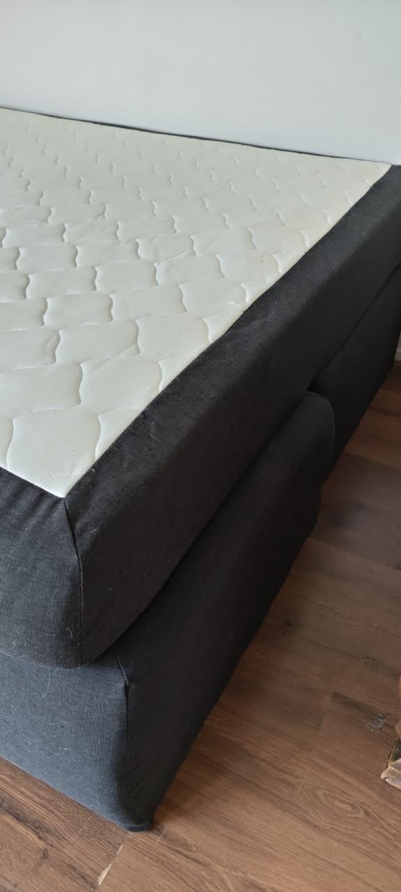 Boxspring met matras 140 x 200