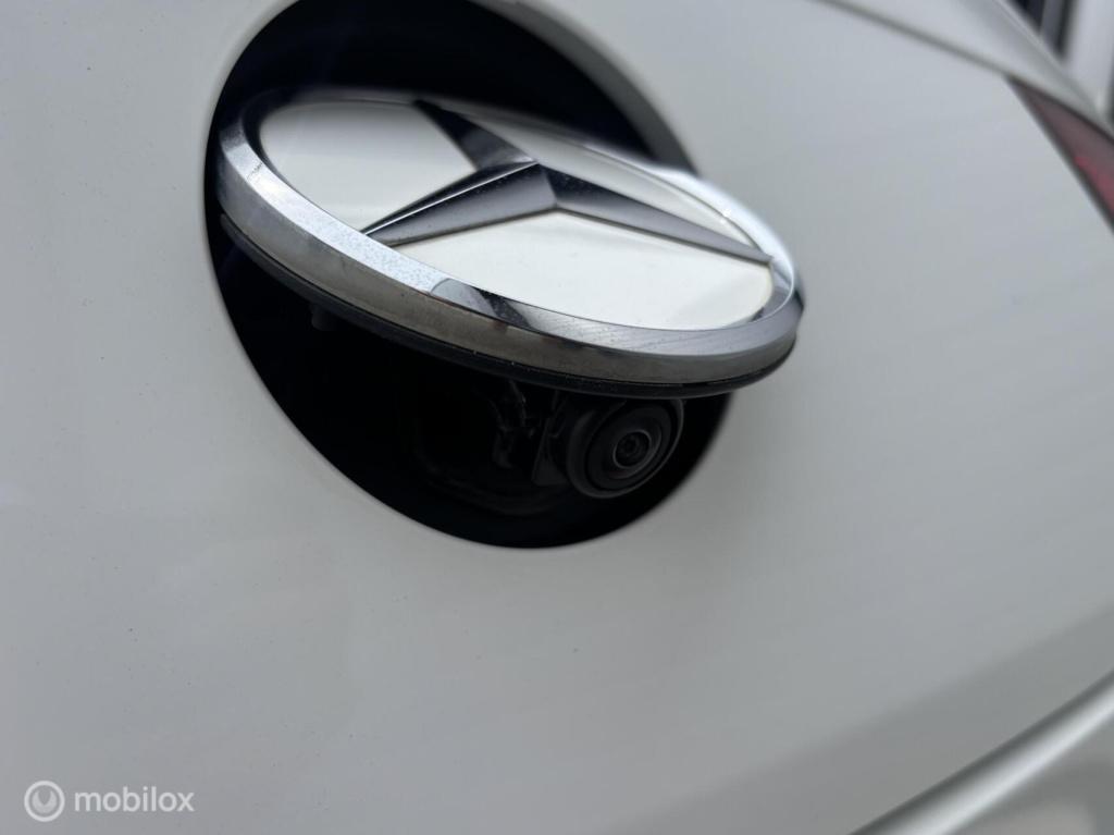 Mercedes-Benz Cla shooting brake 19 inch apple carplay 180