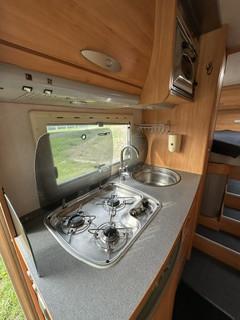 Te Koop mooie Camper ADRIA-Adriatik Coral 660SL met 2 enkele bedden