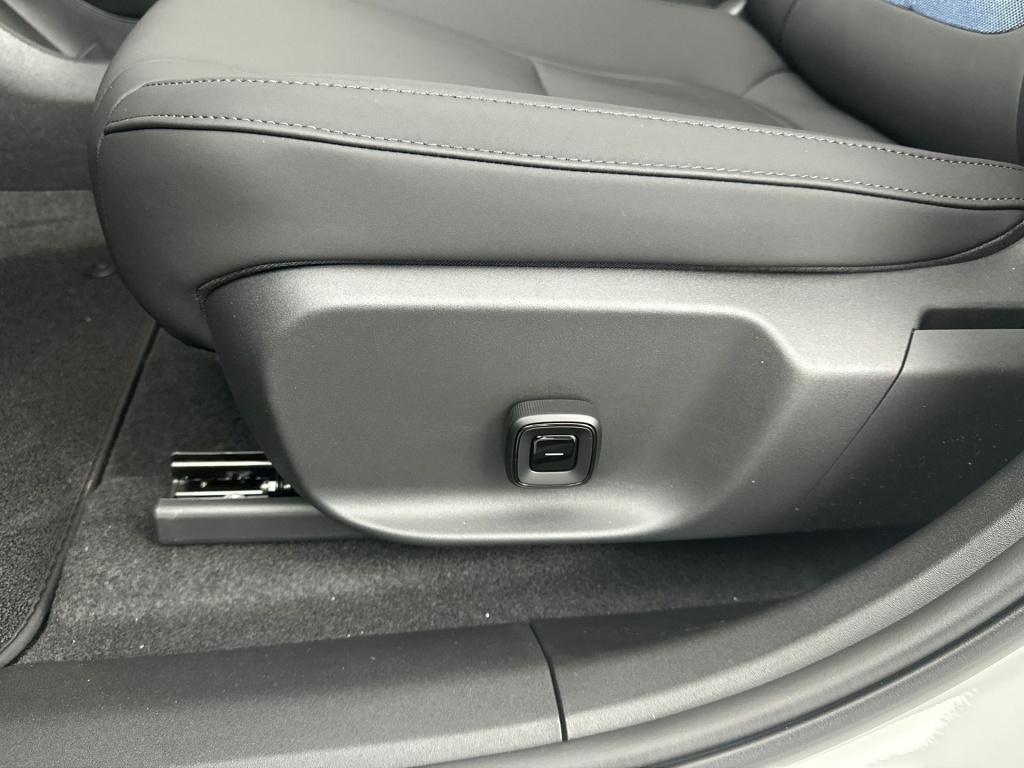 Volvo Ex30 p5 extended range plus europa | 272 pk |