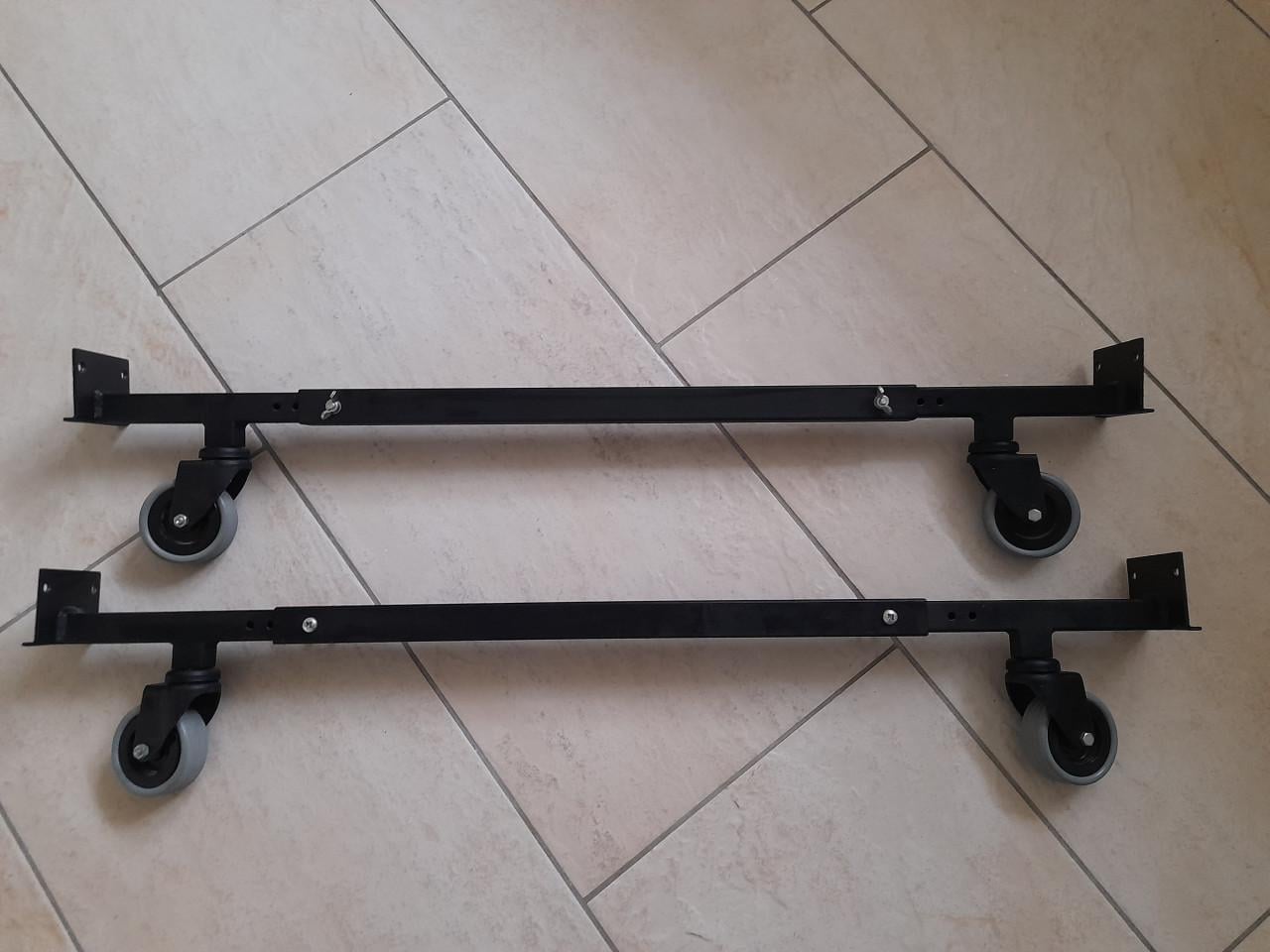 Potenset met wielen zelfdragend  t.b.v. een bed - 80/90/100 (z.g.a.n.)