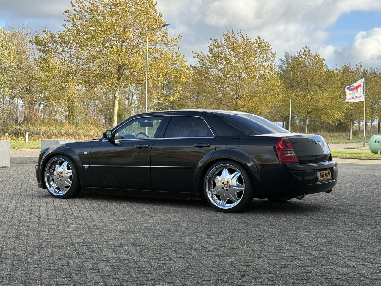 Crysler 300c 5.7 Hemi V8 - BTW auto - Youngtimer