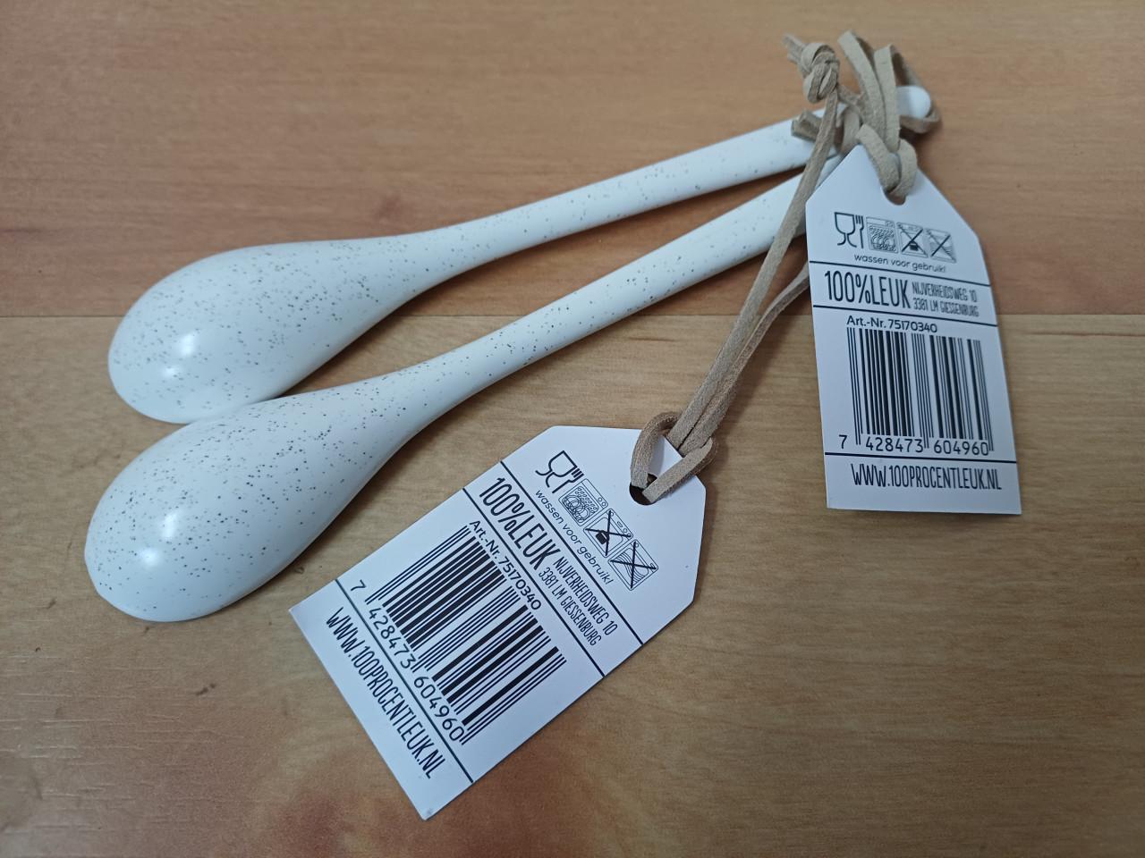 Gusta, 100% leuk: theepot, theedoos, 2 x theemok + siroop